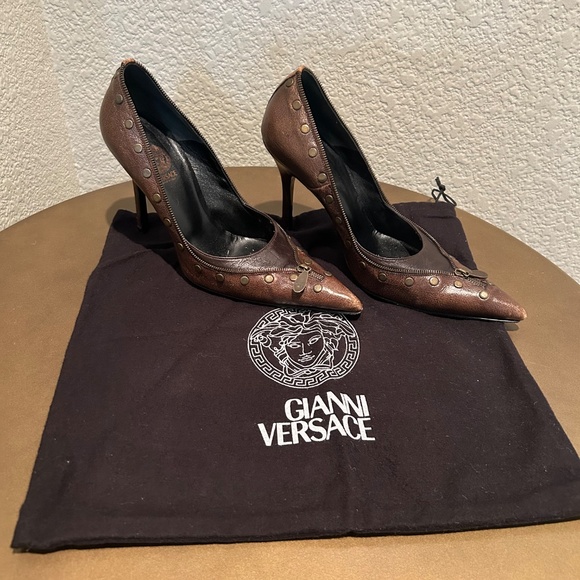 Vintage Gianni Versace Brown Metallic Leather Studded Pump